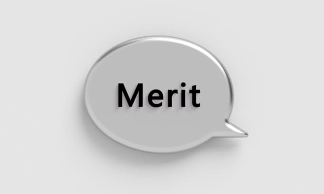 透明の吹き出しのなかに「Merit」の文字